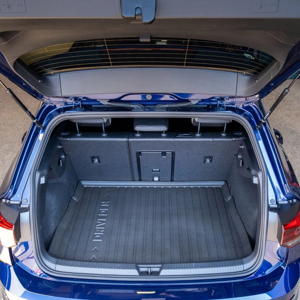 DriveDenCustom-FitRubberBootMattofitVolkswagenGolfHatchbackMk.82020-2026(withRaisedVariableHeightBootFloor)