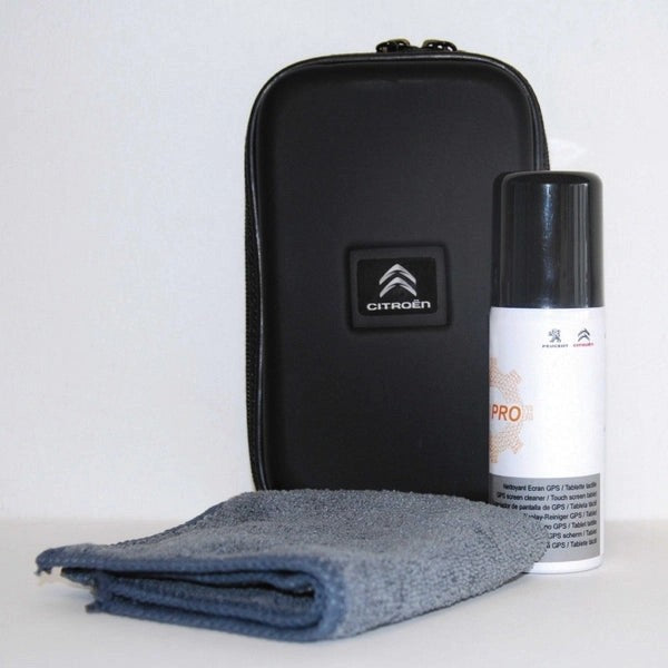 DSAutomobilesScreenCleaningKit