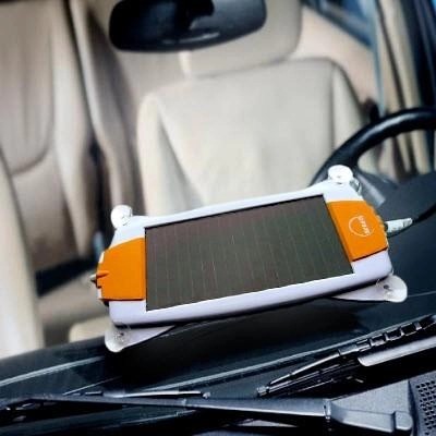 A+2wSolarPoweredBatteryTrickleCharger