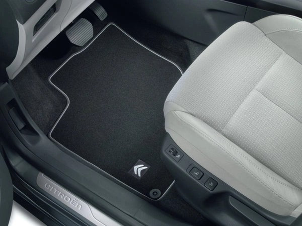 DS4-SetofVelourFloorMats