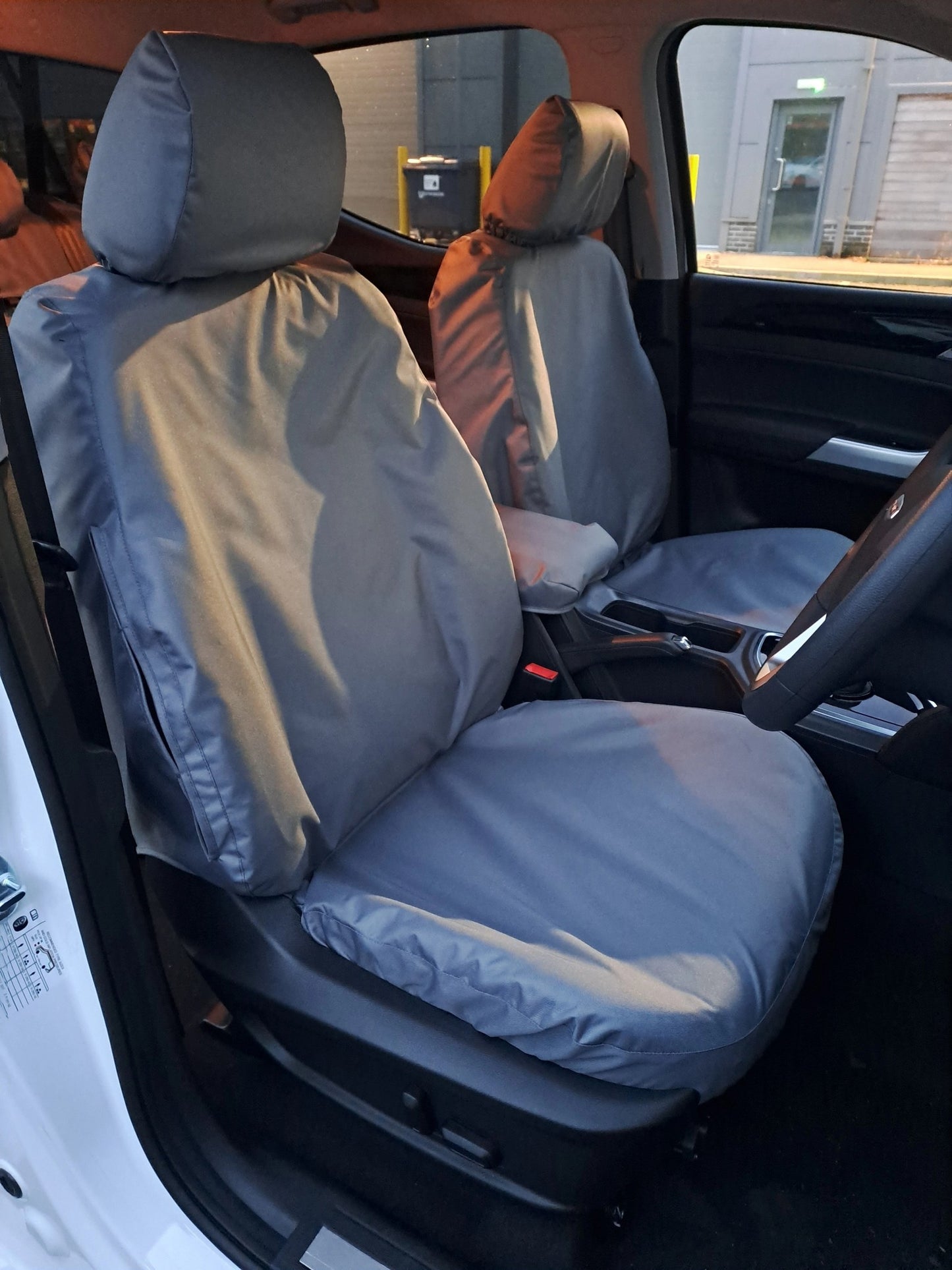 FitsMaxuseT602024+SeatCovers