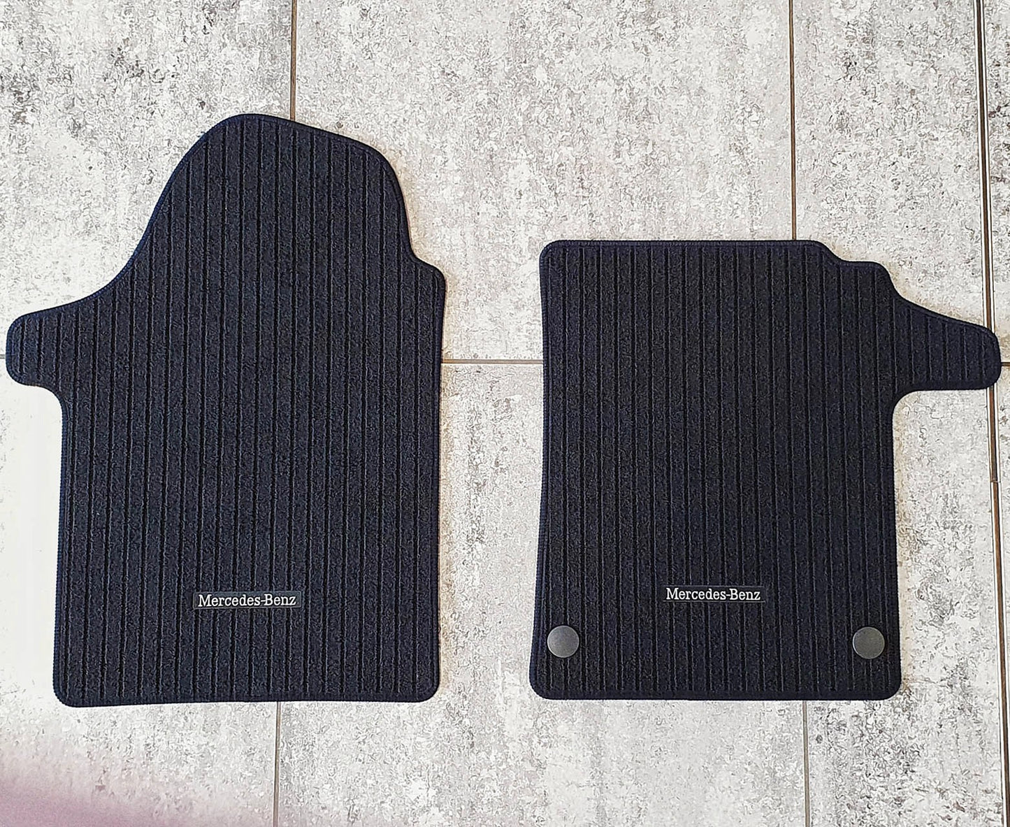 GenuineMercedes-BenzBlackRibbedCarpetMats-2-PieceFrontOnlyEQV,V-ClassVito