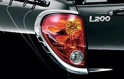 MitsubishiL200(S4)RearLampBezels,Chrome-StdBed