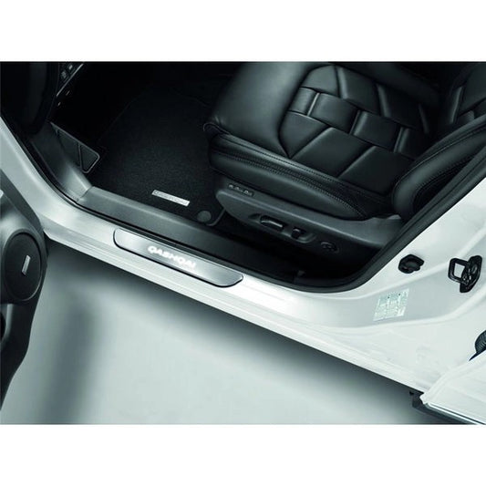 NissanIlluminatedAluminiumEntryGuards-Qashqai