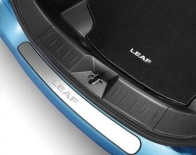 NissanLEAFTailgateEntryGuard
