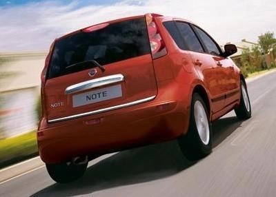NissanNote(E11E)ChromeTrunkFinisherStrip