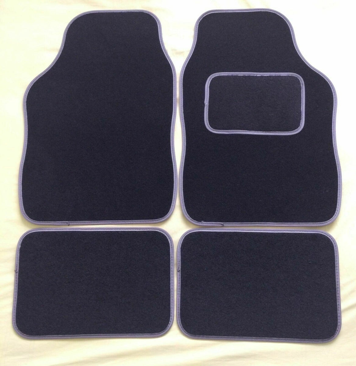 UNIVERSALCARFLOORMATSBLACKWITHGREYEDGING-4PIECESETSale